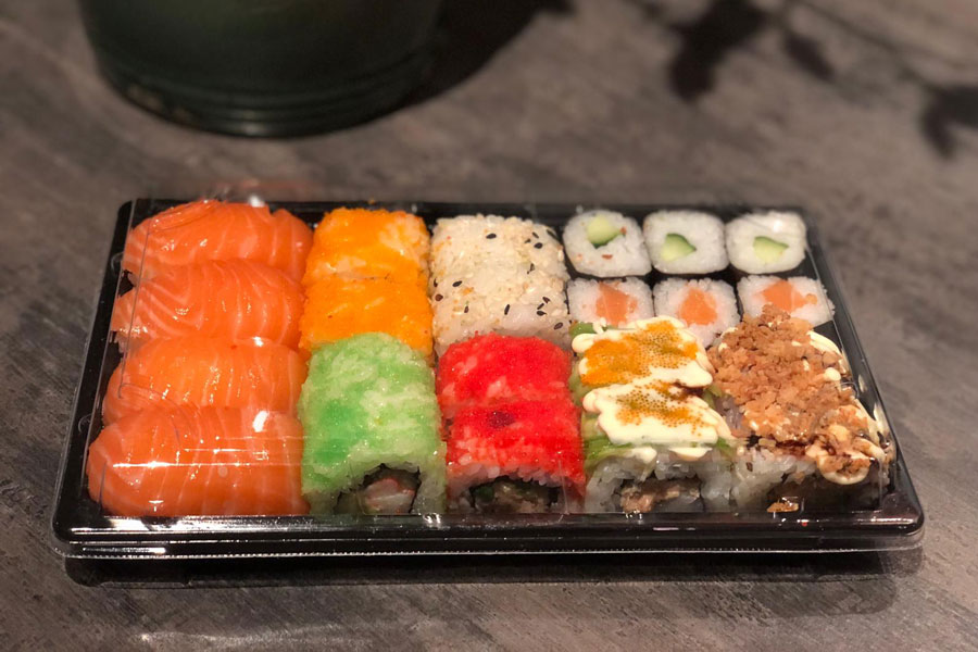 Sushi box € 14,90